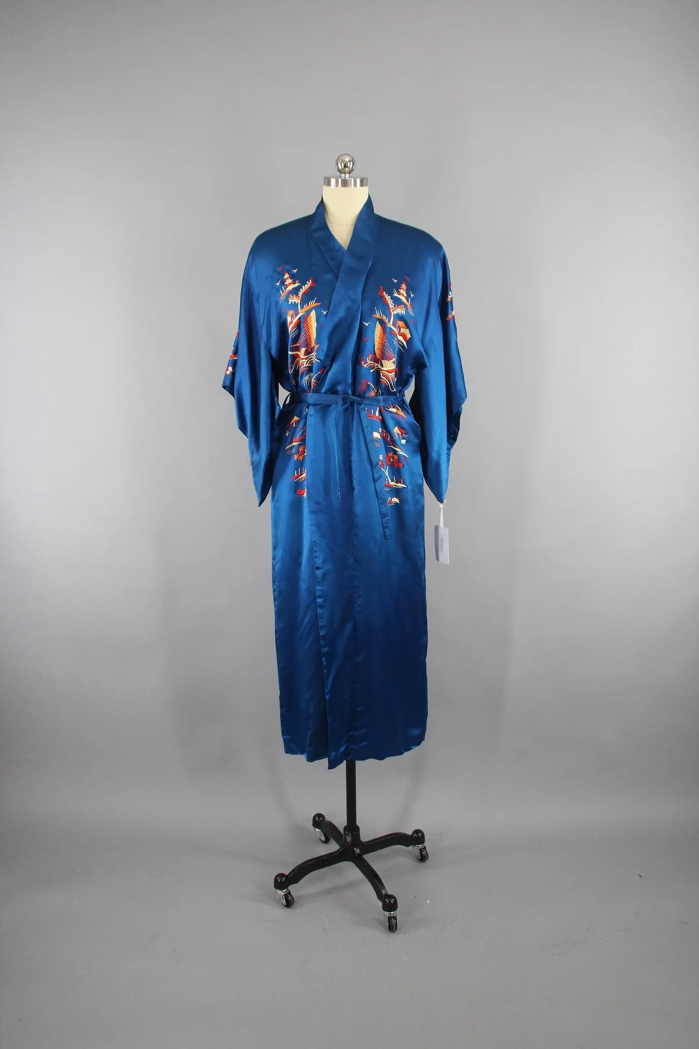 1940s Vintage Royal Blue Silk Kimono Robe with Asian Pagodas and Boats Embroidery