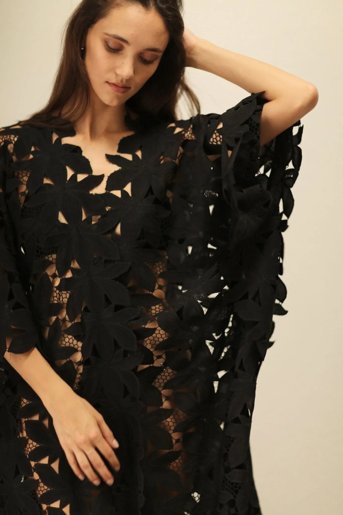 BLACK COTON LACE FLOWER KIMONO