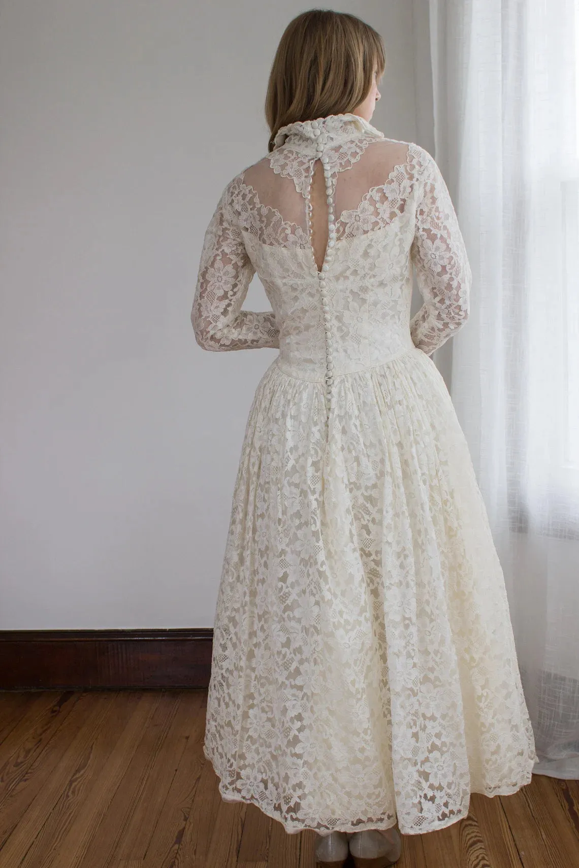 Empire Waist Vintage Wedding Dress With Lace and Long Sleeves