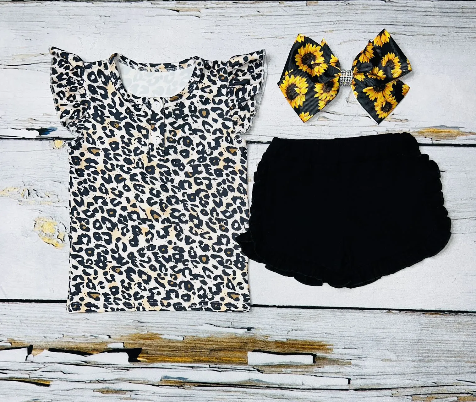 Leopard short sleeve top w/black ruffled shorts 2pc set DLH1215-14