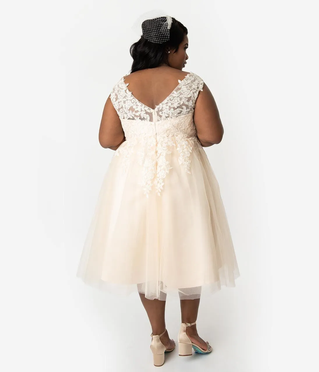 Unique Vintage Plus Size 1950s Champagne Tulle Lace Monte Carlo Wedding Dress